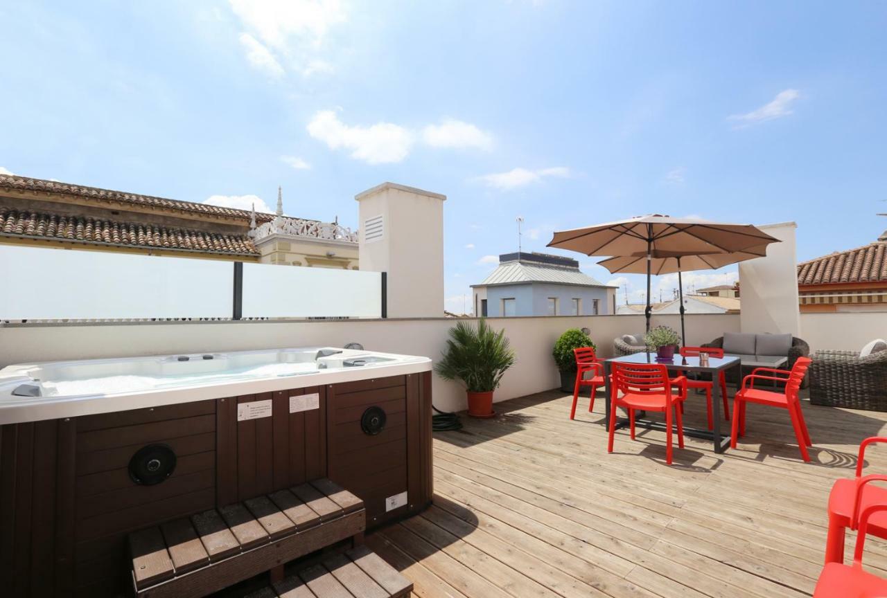 Apartamento De Diseno Con Jacuzzi Privado Granada Esterno foto