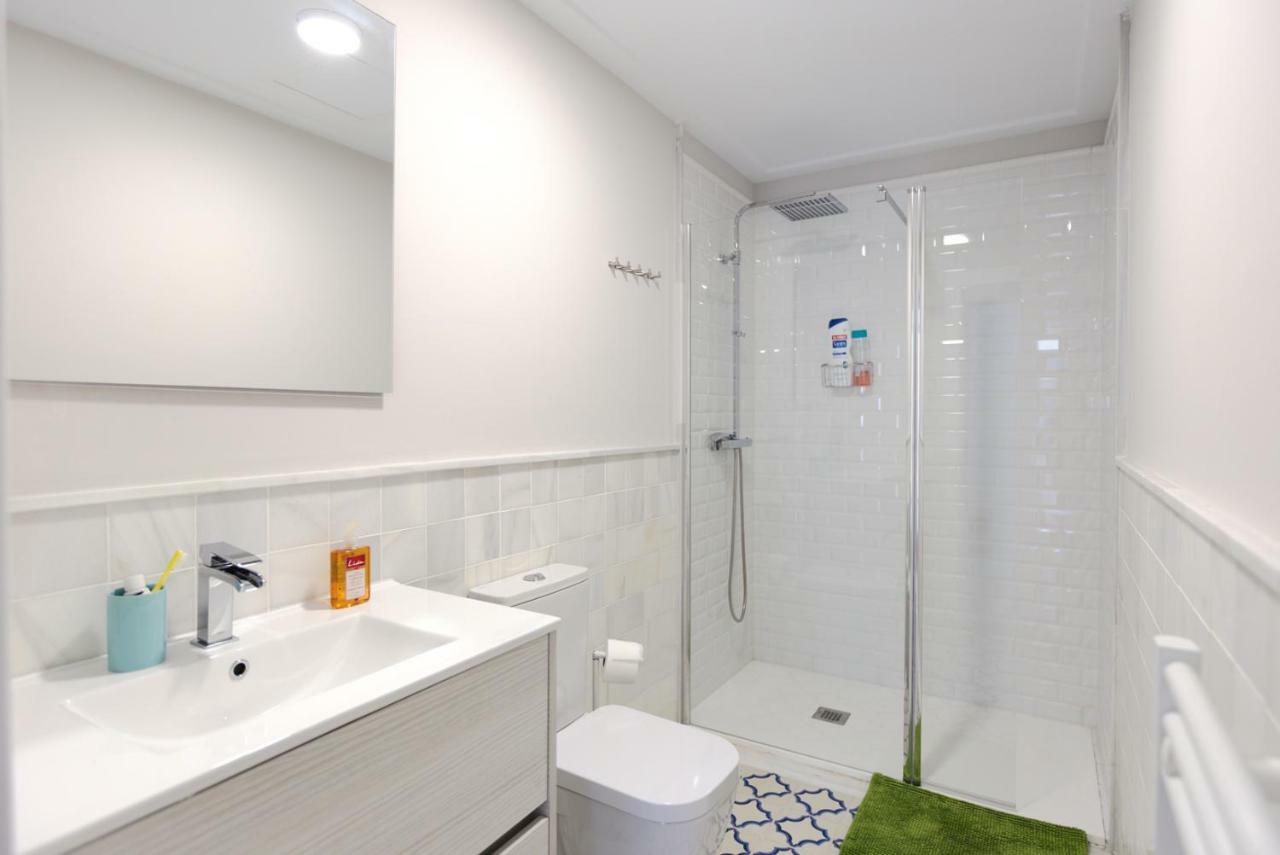 Apartamento De Diseno Con Jacuzzi Privado Granada Esterno foto