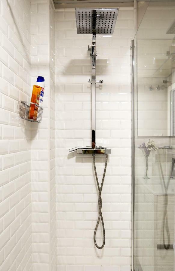 Apartamento De Diseno Con Jacuzzi Privado Granada Esterno foto